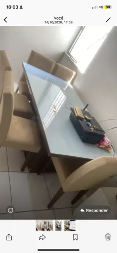 VENDO UMA LINDA E MODERNA MESA DE MDF EM  PERFEITO ESTASO DE USO