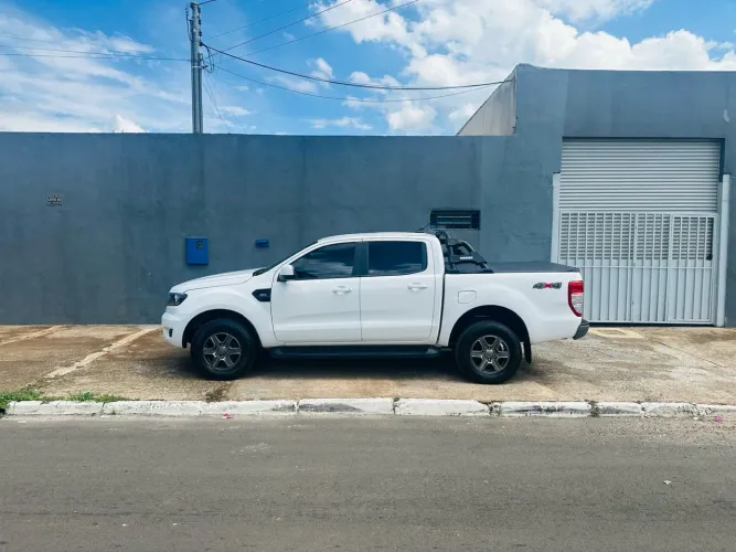 Ford Ranger XLS 2.2 4X4 CD Diesel Aut. 2022