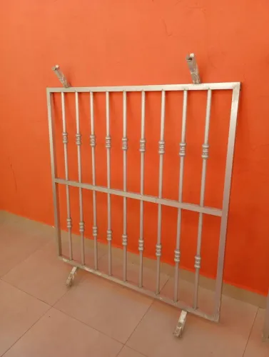 Grade de alumínio