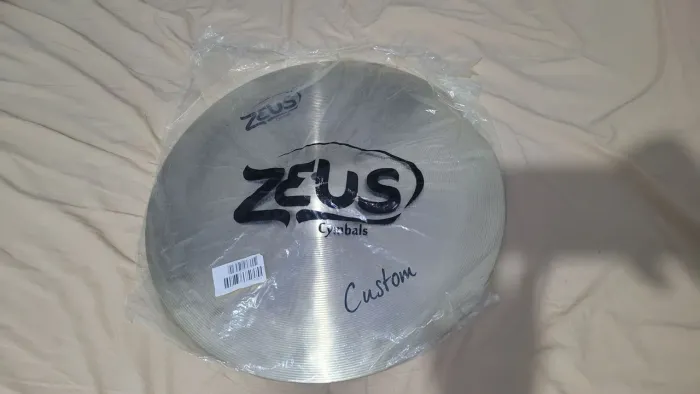 Prato zeus custom 20'