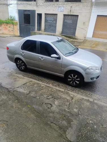 Fiat Siena HLX 1.8 MPI Flex 8V 4P 2009