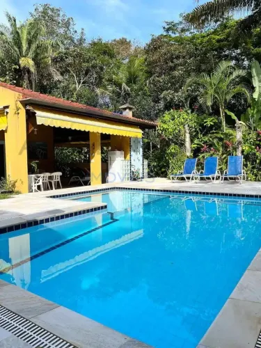 Linda casa para locação em Riviera de São Lourenço!