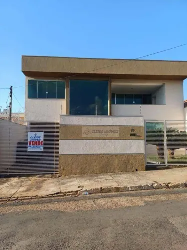 Sobrado Comercial à venda, 400 m² por R$ 850.000,00 - Araés - Cuiabá/MT