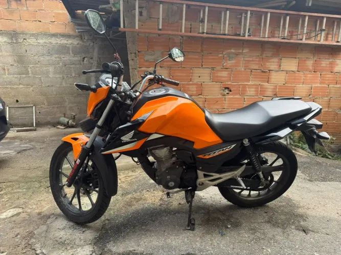 Titan 160 vendo ou troco