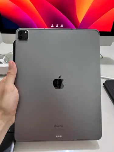 IPAD PRO (12.9) 6 geração