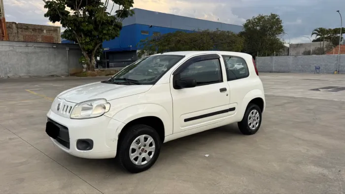 Fiat Uno Vivace Celeb. 1.0 EVO F. Flex 8V 3P 2014