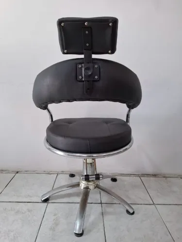 Cadeiras para salão de beleza semi novas