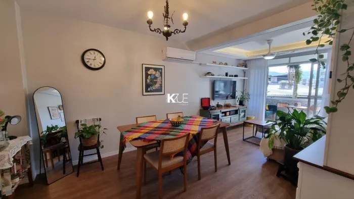 Apartamento 3 dormitórios com suíte, varanda e 2 vagas na Trindade, Florianópolis