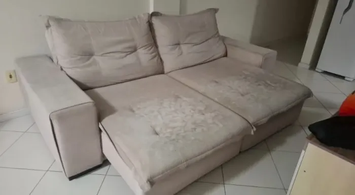 Sofá retrátil e reclinável