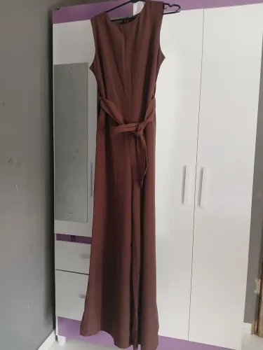Vendo esse macacão novo nunca usado.