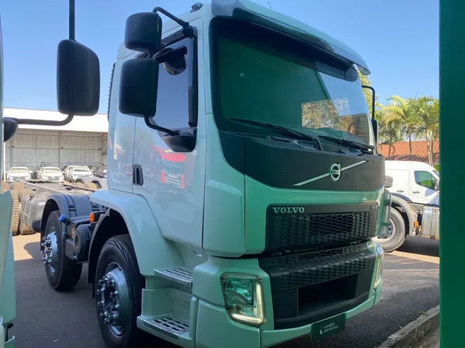 Volvo Vm 330 2021
