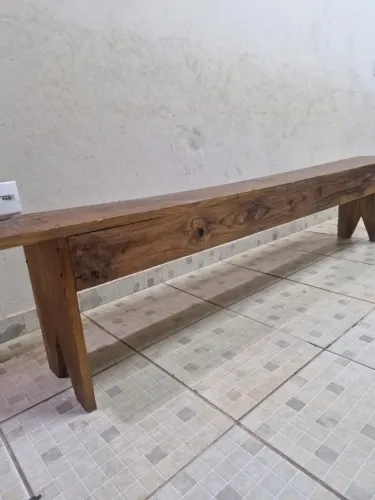 2 Bancos de Madeira Rústica
