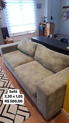 Sofa três lugares com Puff