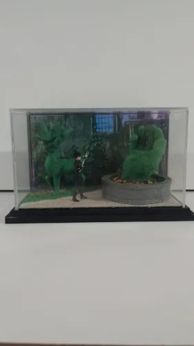 Mini diorama edward maos de tesoura