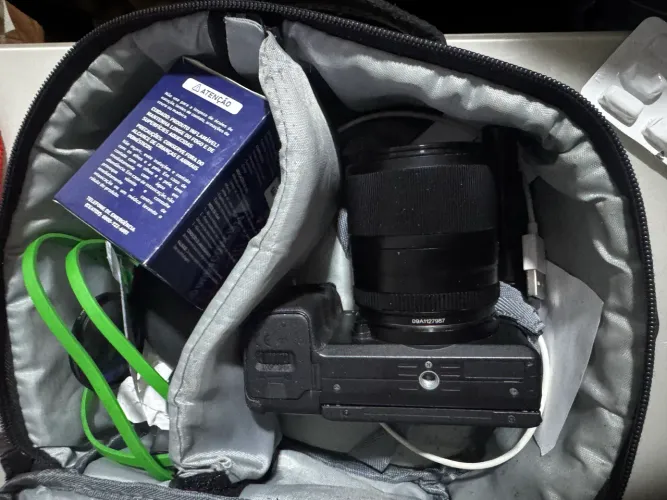 Sony A6400 + Viltrox 23mm f/1.4 ? Kit completo