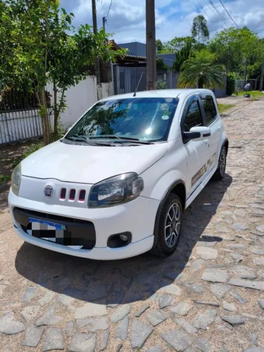 Fiat Uno Sporting 1.4 EVO Fire Flex 8V 4P 2012