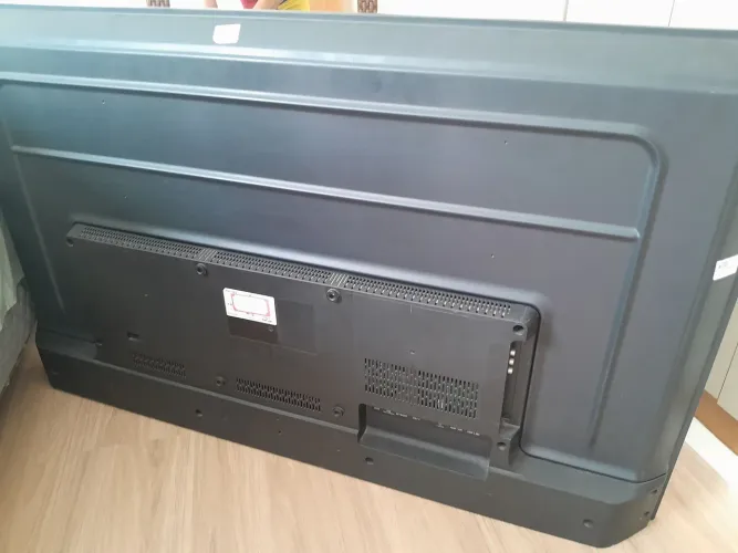 Tv de 50 polegadas apenas para recitada de peças
