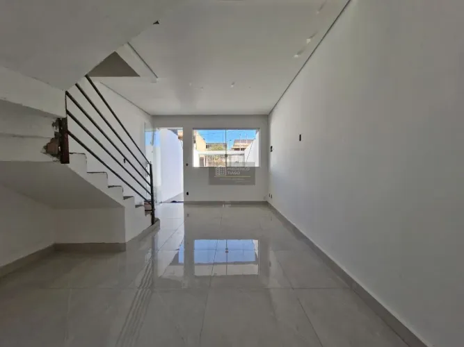 Casa Duplex 2qtos 2 vagas Bairro Sevilha Ribeirão das Neves Financiamento Direto