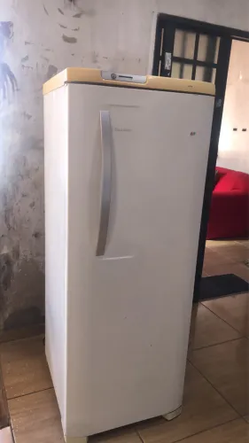 GELADEIRA ELECTROLUX FROSSFREE