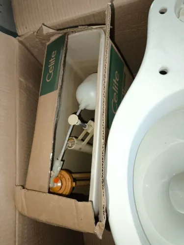 Vende se um vaso semi novo completo