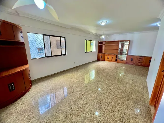 Apartamento no Residencial Gaivotas no Setor Bueno com 5 quartos 3 suítes