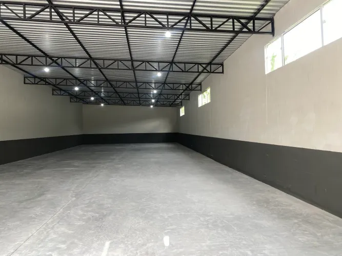 galpão pra locação 310 metros novo no centro de um Águas Mornas