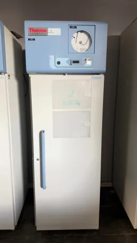 Refrigerador Comercial Thermo Fisher Scientific ? Modelo FRGL1204D22