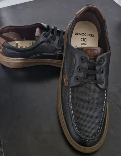 Sapato Tenis Democrata 41