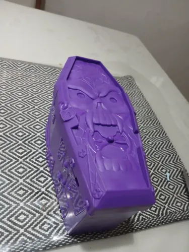 Boneco Surpresa Caixão Treasure X Monster Gold 