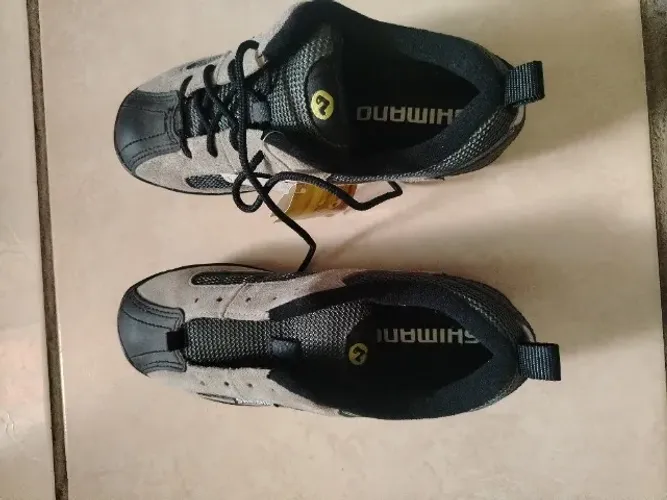 Sapatilha com clip shimano tamanho 36/37 importada dos EUA