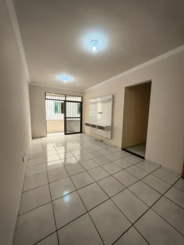 Apartamento de Primeiro Andar no Esplanada