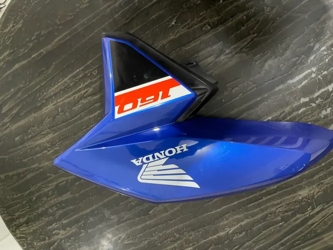 Par de asas da titan 160 2019