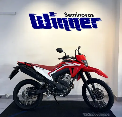 XR 300 Tornado apenas 2.500 km