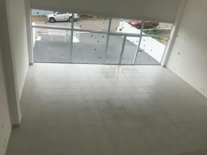 Galpão aluguel tem 600 metros quadrados em Jardim Santa Fé - Sorocaba - SP