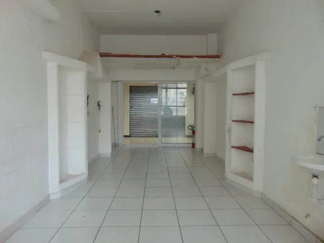 Loja https://app.imoview.com.br/Imovelde 28m² no Centro Comercial de Copacabana Excelente