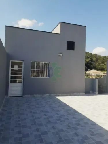 Casa para venda possui 65 metros quadrados com 3 quartos em Jardim Colinas - Jacareí - SP