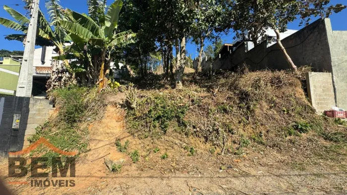 Terreno Á Venda com 400 m² no Bairro Ilhota, Itapema | SC