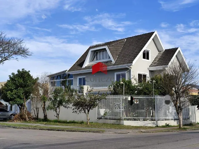 Casa com 353m² 4 quartos, à venda, no bairro Capão da Imbuia em Curitiba
