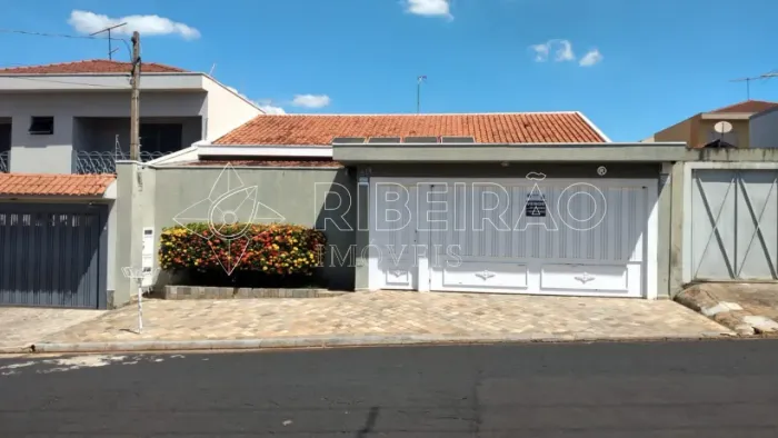 Casa térrea 03 dormitórios com piscina para venda no bairro Palmares