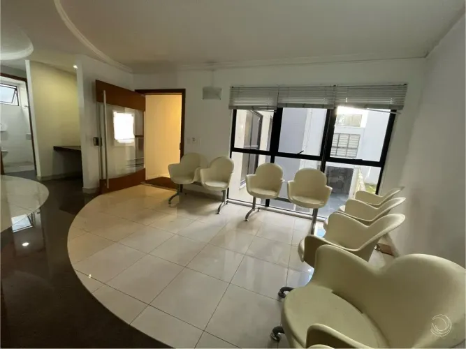 Sala Comercial com 163,33m² no Centro