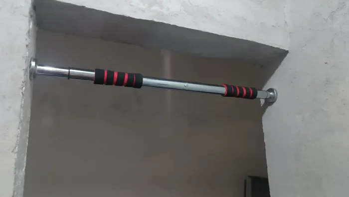 Barra fixa taf militar de porta, suporta até 100 kg