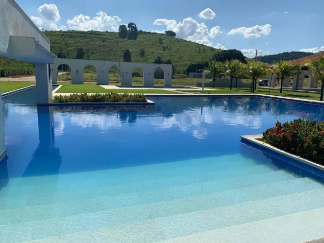 Vendo terreno 1000 m2 em condomínio fechado