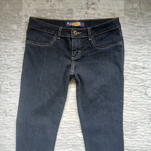 Calça jeans feminina tamanho 14 em perfeito estado