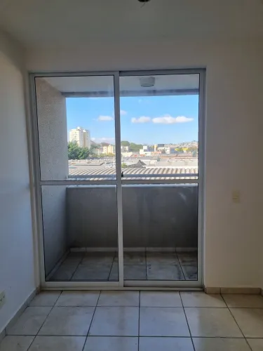 Porta de sacada de apartamento nunca usada
