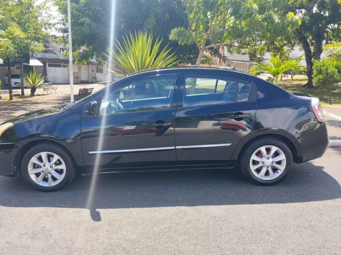 Nissan Sentra S 2.0/ 2.0 Flex Fuel 16V Aut. 2011