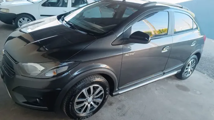 Chevrolet Onix Activ 1.4 8V Flex Mec. 4P 2017