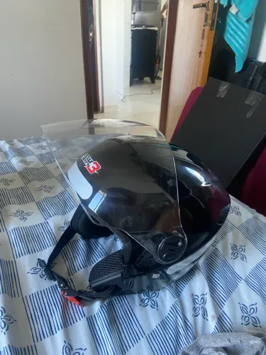 Capacete Novo - Tamanho 60