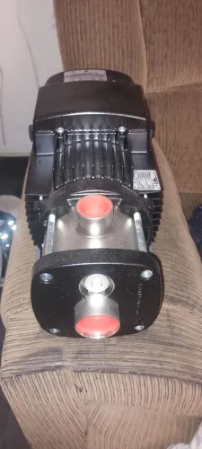 Bomba centrífuga multiestágio grundfos