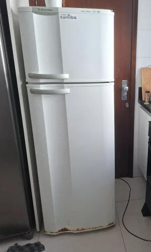 Geladeira com defeito