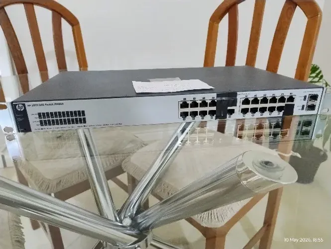 Switch de Rede Gerenciavel HP 1820-24G J9980A